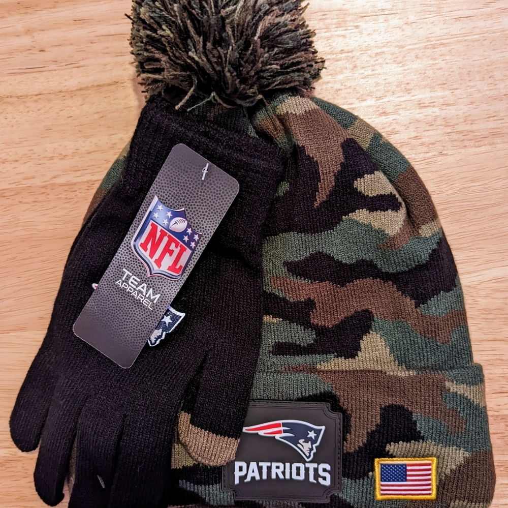 NWT! New England Patriots Salute to Service NFL Beanie Winter Hat And Gloves